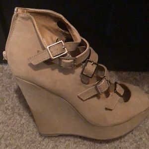 Nude wedge sandal
